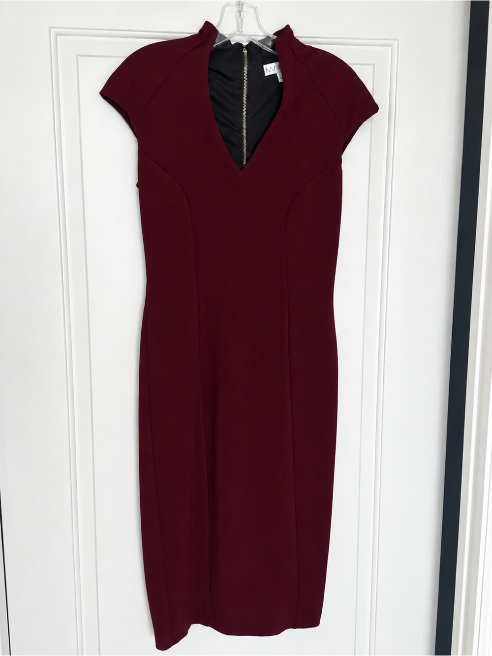 NM Neiman Marcus Bordeaux Stretch Sheath Dress Sz S Cap Sleeve